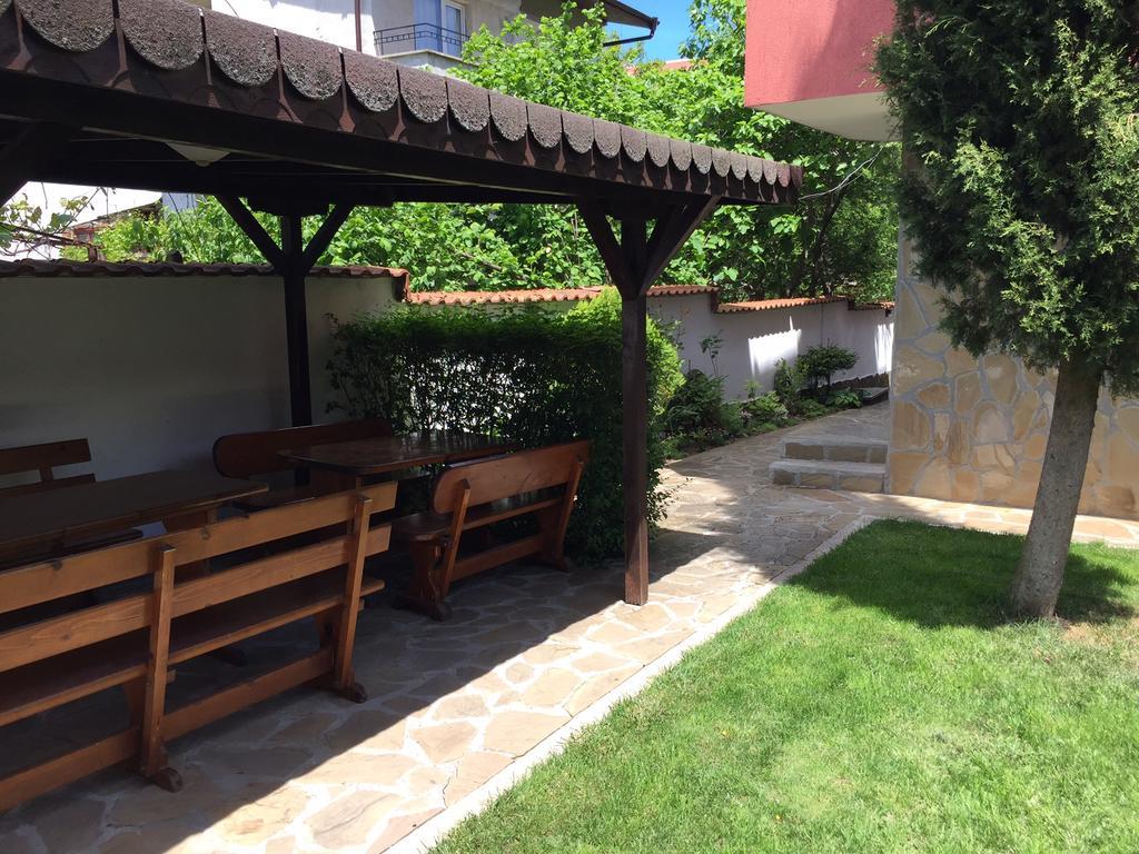 Guest House Afrodita Chernomorets Esterno foto