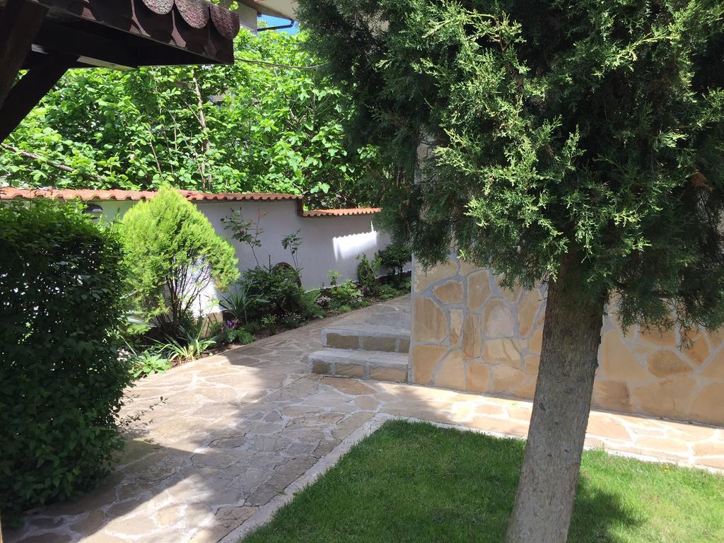 Guest House Afrodita Chernomorets Esterno foto