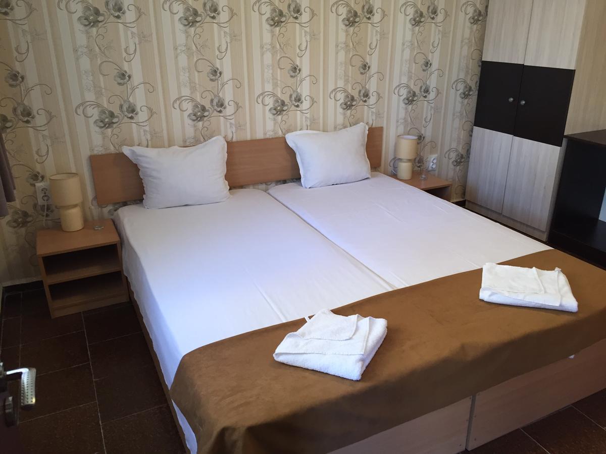 Guest House Afrodita Chernomorets Esterno foto