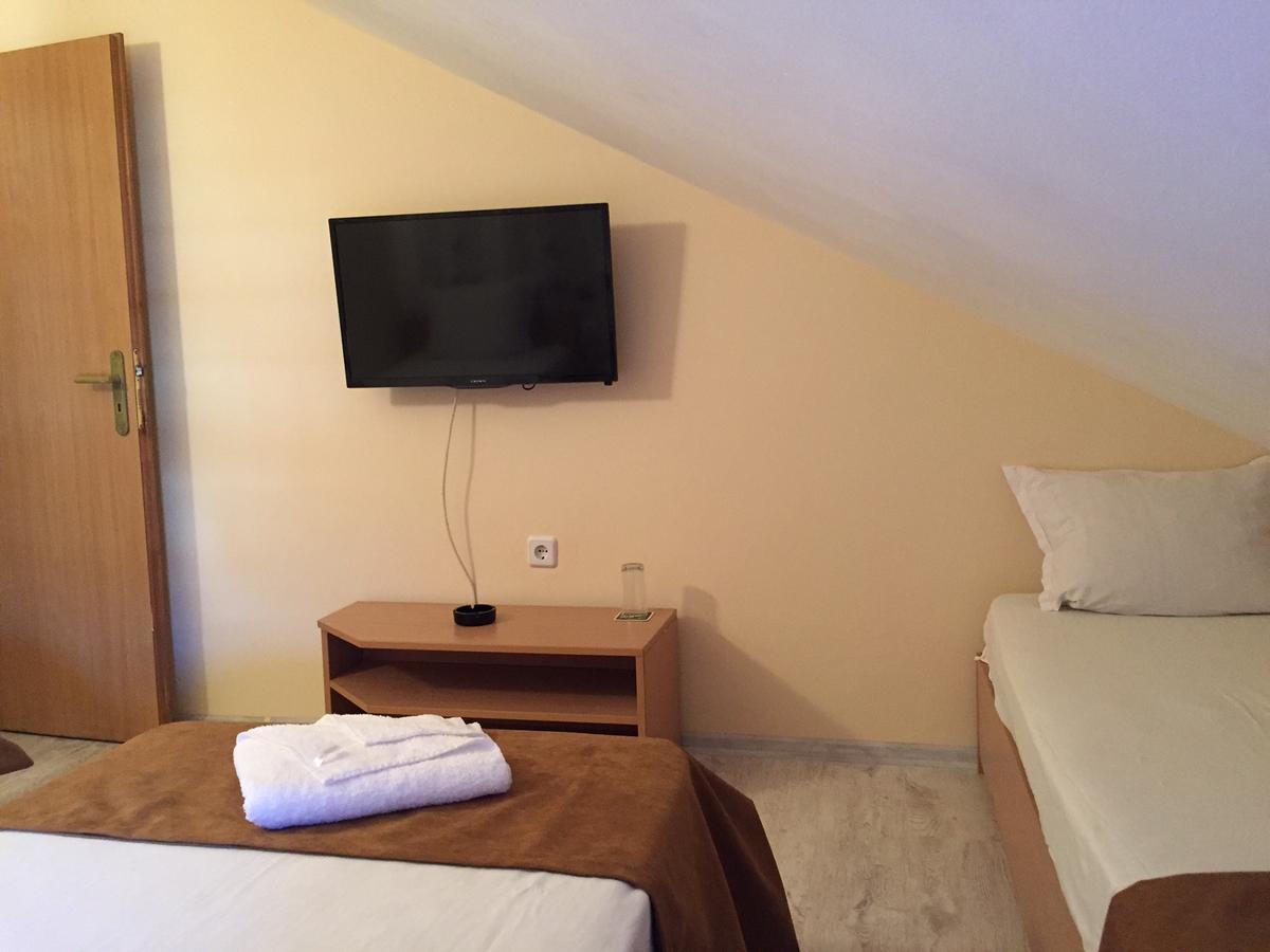 Guest House Afrodita Chernomorets Esterno foto