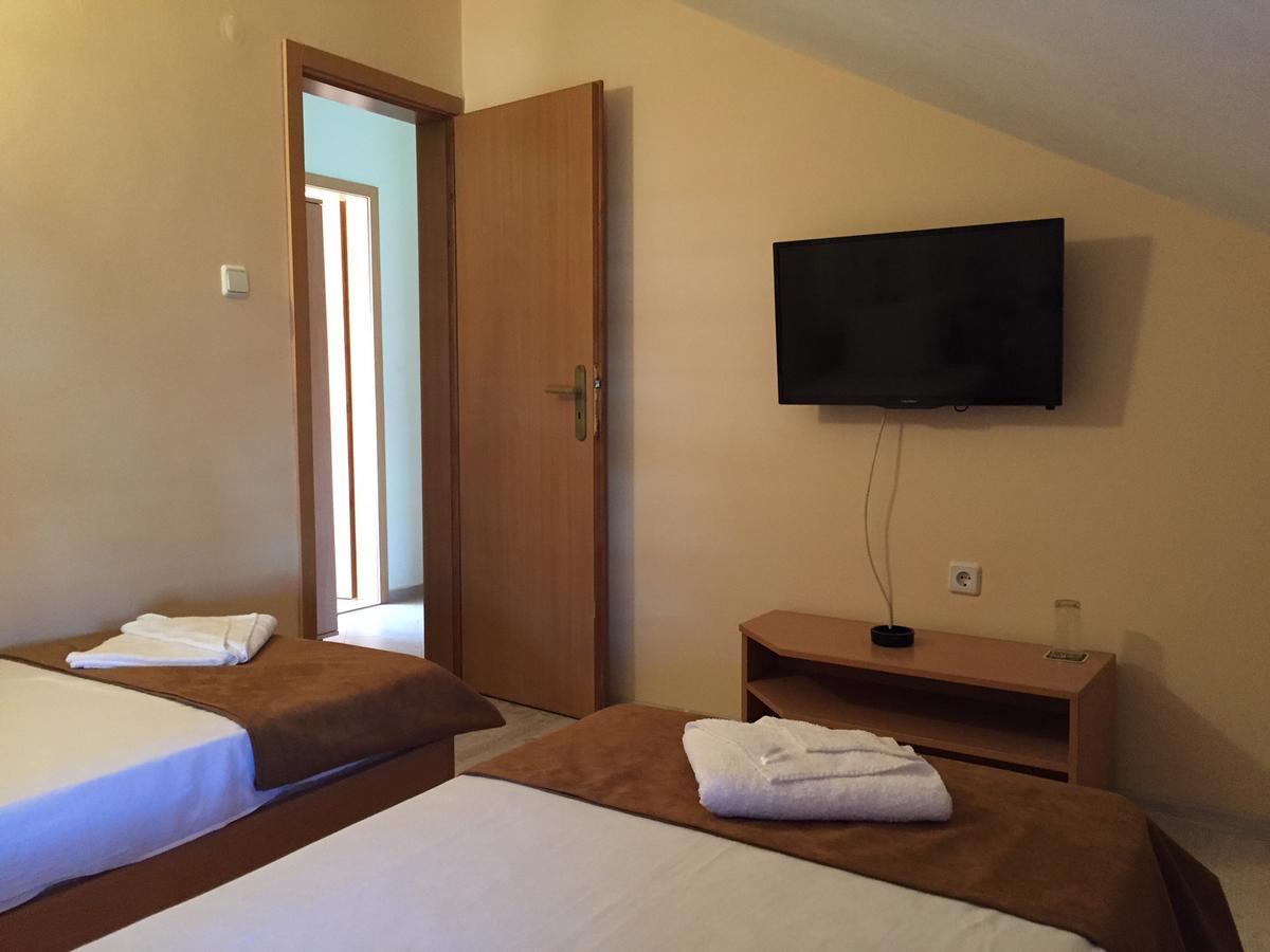 Guest House Afrodita Chernomorets Esterno foto